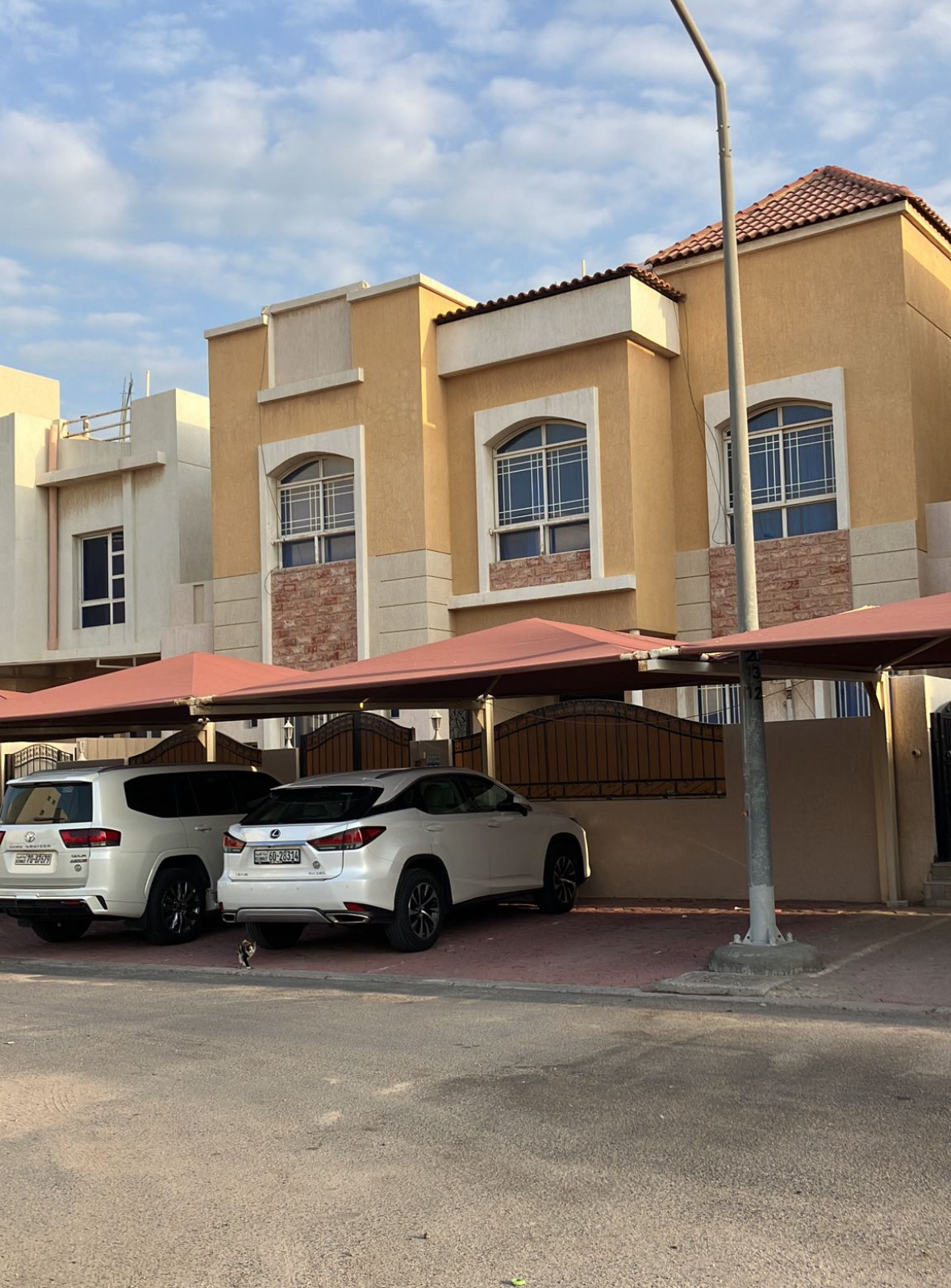 بيت دورين للبيع فى العقيله بيت دورين للبيع فى العقيله