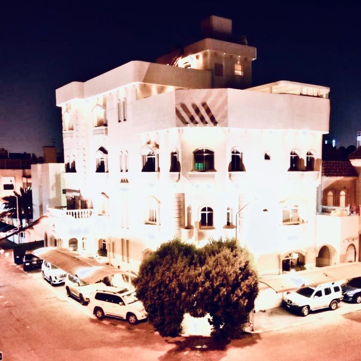 للبيع فيلا فى الجابرية زاوية للبيع فيلا فى الجابرية زاوية